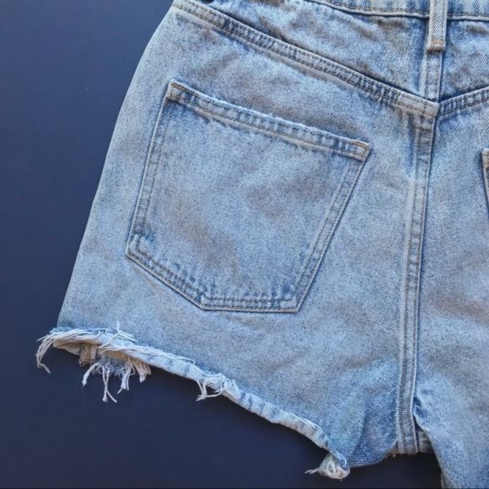 Zara Jean Cutoff Shorts with Manufactured Distressing, Size 6 - Picture 14 of 14